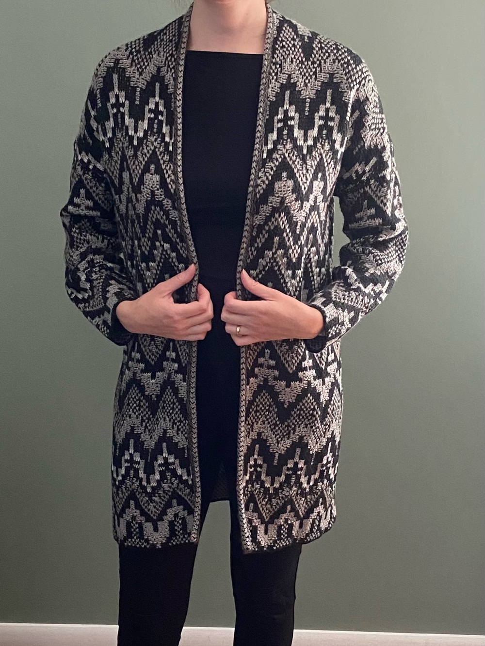 Black & Gray Patterned Open-Front Women's Sweater